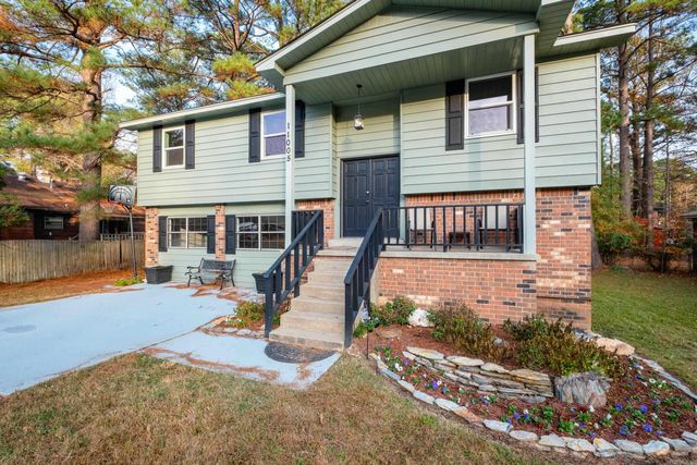 11005 King Arthurs Drive, Little Rock, AR 72209