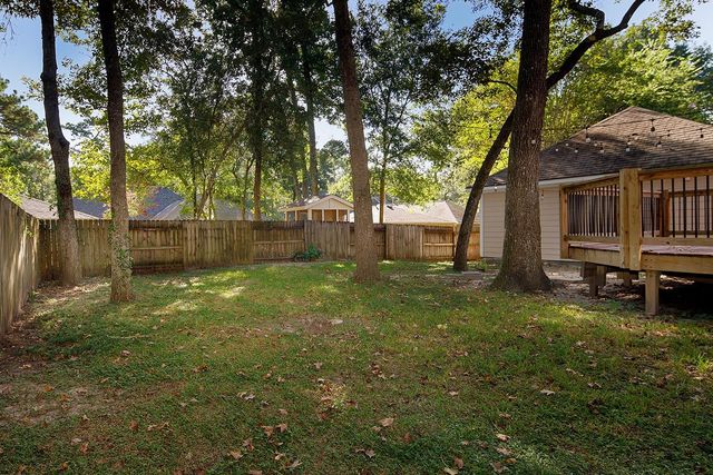18 Spotted Deer, The Woodlands, TX 77381
