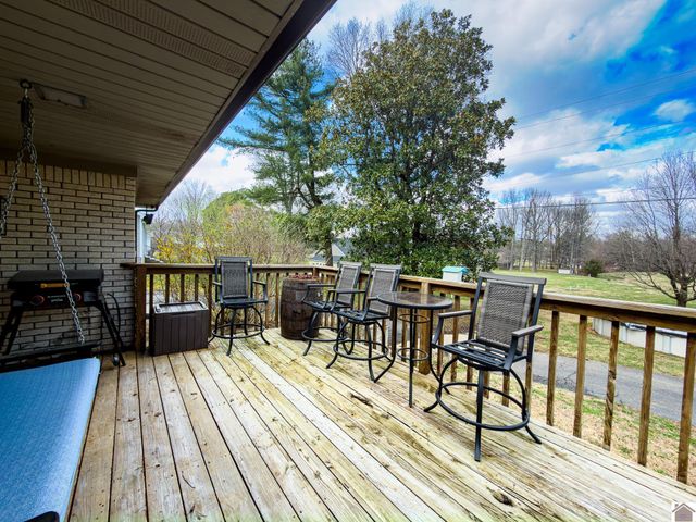 1717 N Friendship Road, Paducah, KY 42001