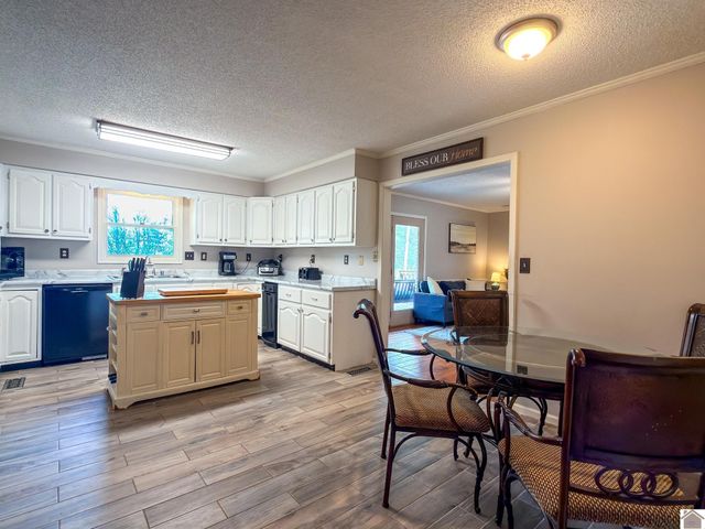 1717 N Friendship Road, Paducah, KY 42001