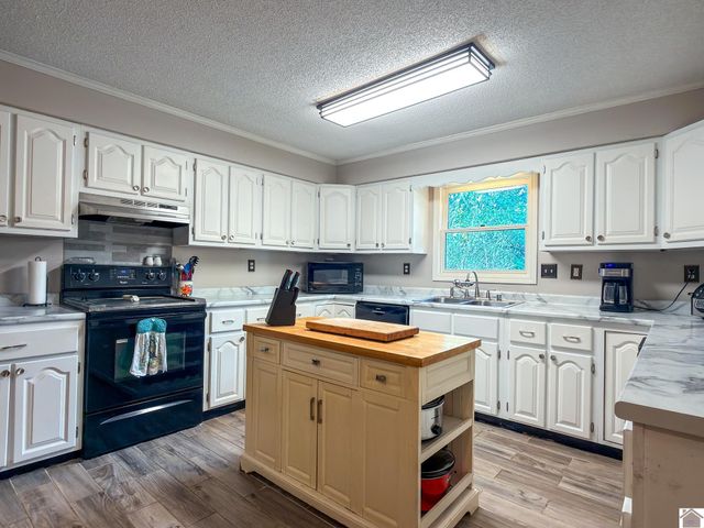 1717 N Friendship Road, Paducah, KY 42001