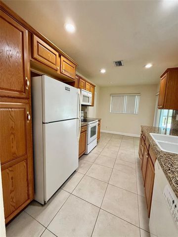 4605 NW 49th Street, Tamarac, FL 33319