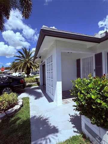 4605 NW 49th Street, Tamarac, FL 33319