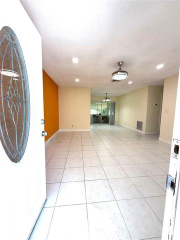 4605 NW 49th Street, Tamarac, FL 33319