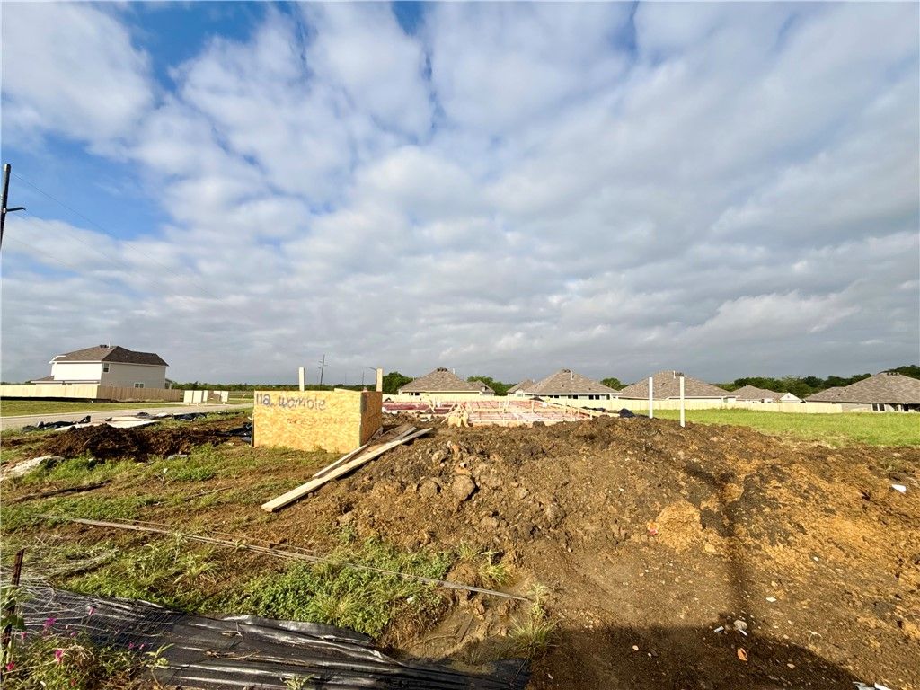 112 Womble Loop, Caldwell, TX 77836