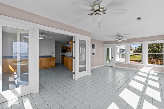 118 Rigby LN, Diggs, VA 23045