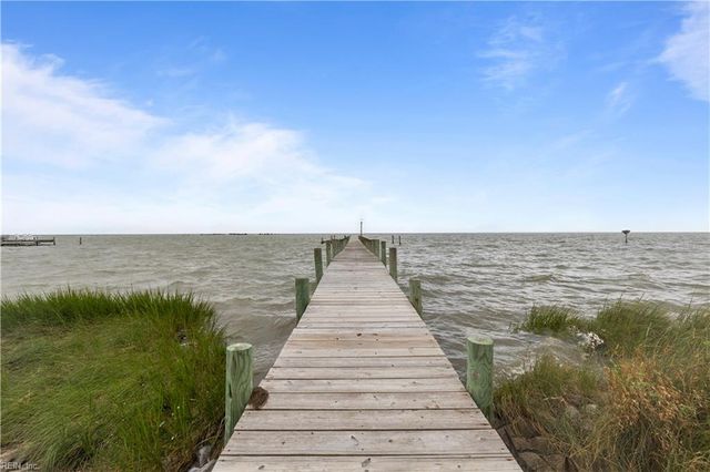 118 Rigby LN, Diggs, VA 23045