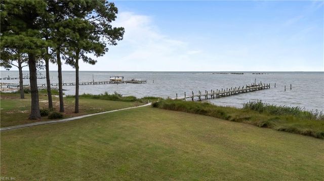 118 Rigby LN, Diggs, VA 23045