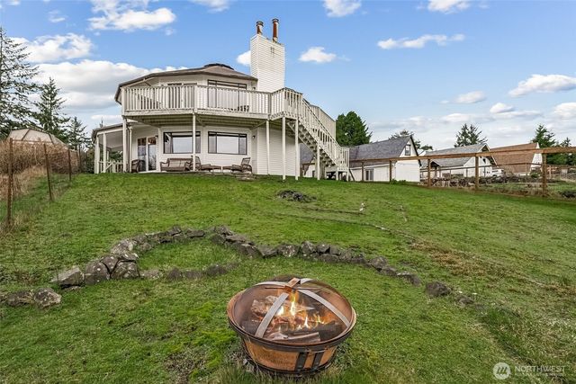 674 Mt Olympus Avenue SE, Ocean Shores, WA 98569