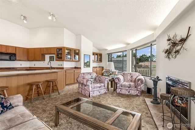 674 Mt Olympus Avenue SE, Ocean Shores, WA 98569