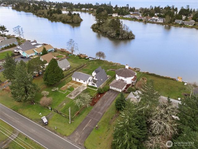 674 Mt Olympus Avenue SE, Ocean Shores, WA 98569