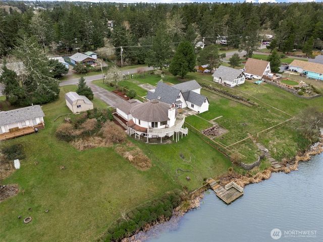 674 Mt Olympus Avenue SE, Ocean Shores, WA 98569