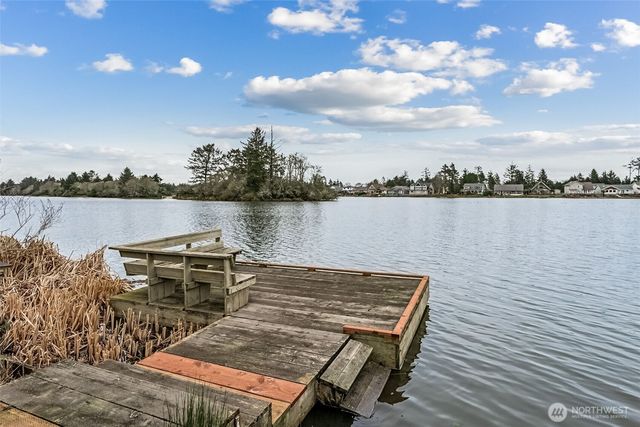 674 Mt Olympus Avenue SE, Ocean Shores, WA 98569