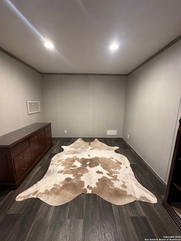 680 SE Front AVE, Sabinal, TX 78881