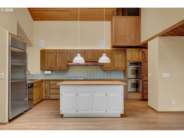 85368 RIDGETOP Dr, Eugene, OR 97405