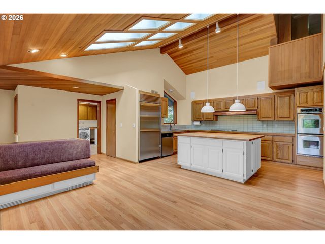 85368 RIDGETOP Dr, Eugene, OR 97405