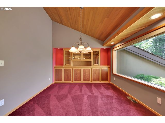 85368 RIDGETOP Dr, Eugene, OR 97405