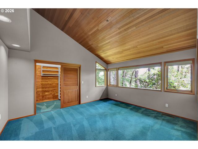 85368 RIDGETOP Dr, Eugene, OR 97405