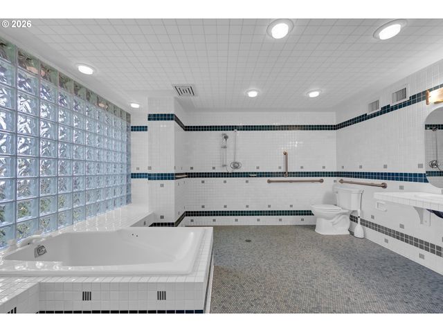 85368 RIDGETOP Dr, Eugene, OR 97405