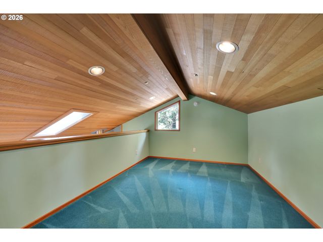 85368 RIDGETOP Dr, Eugene, OR 97405