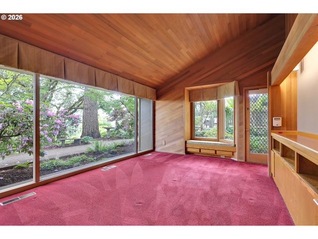 85368 RIDGETOP Dr, Eugene, OR 97405