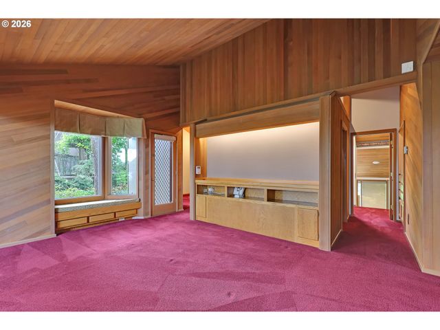 85368 RIDGETOP Dr, Eugene, OR 97405