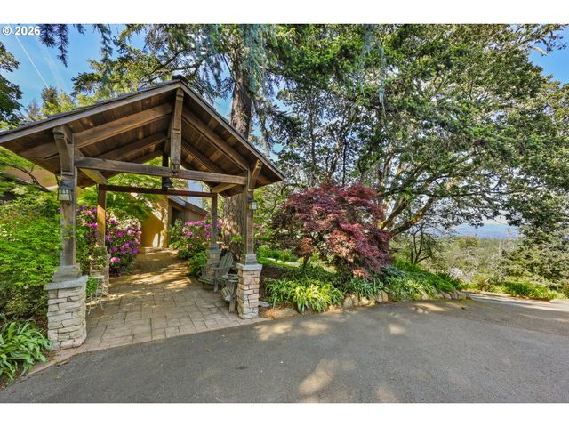 85368 RIDGETOP Dr, Eugene, OR 97405