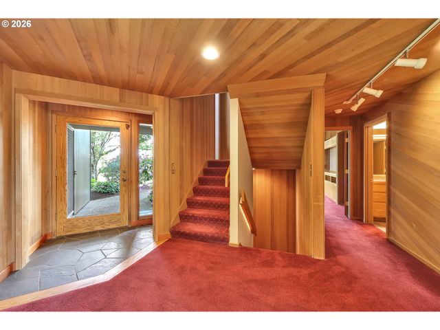 85368 RIDGETOP Dr, Eugene, OR 97405