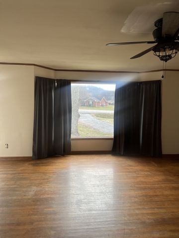 610 Majors Blvd, Lynchburg, TN 37352