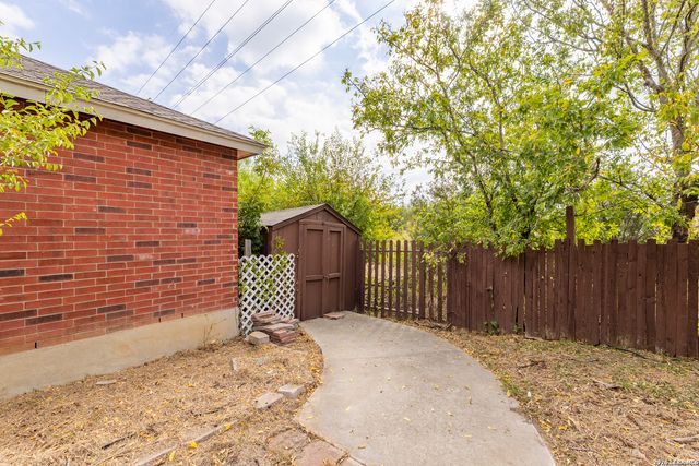 800 Hop Tree, San Antonio, TX 78260
