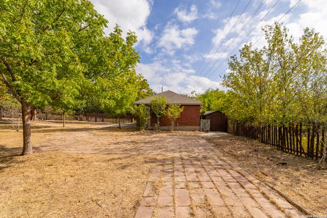 800 Hop Tree, San Antonio, TX 78260