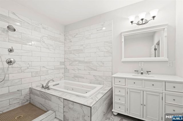 176 Union Avenue 7, Rutherford, NJ 07070