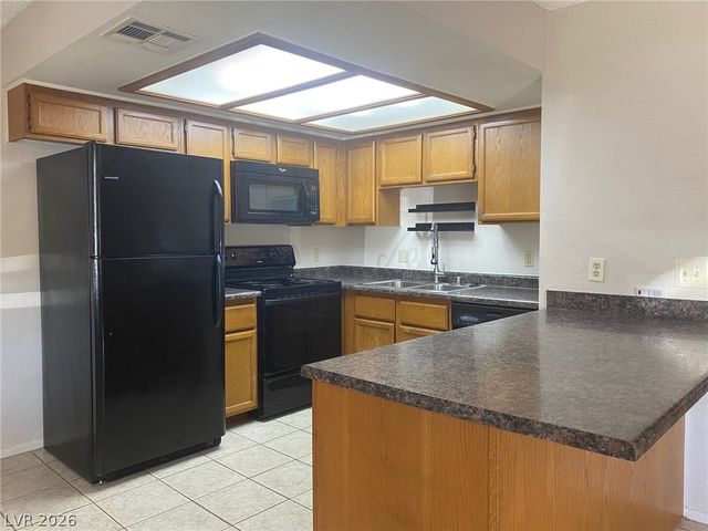 900 Boulder Springs Drive 101, Las Vegas, NV 89128