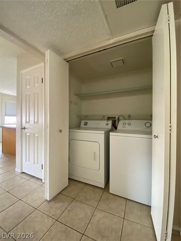 900 Boulder Springs Drive 101, Las Vegas, NV 89128