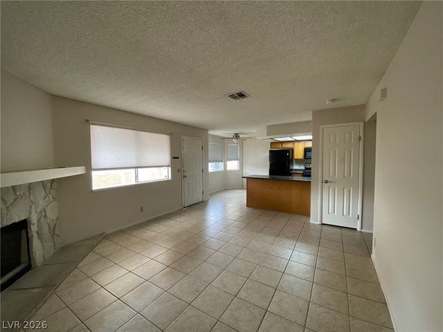 900 Boulder Springs Drive 101, Las Vegas, NV 89128