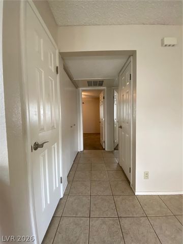 900 Boulder Springs Drive 101, Las Vegas, NV 89128