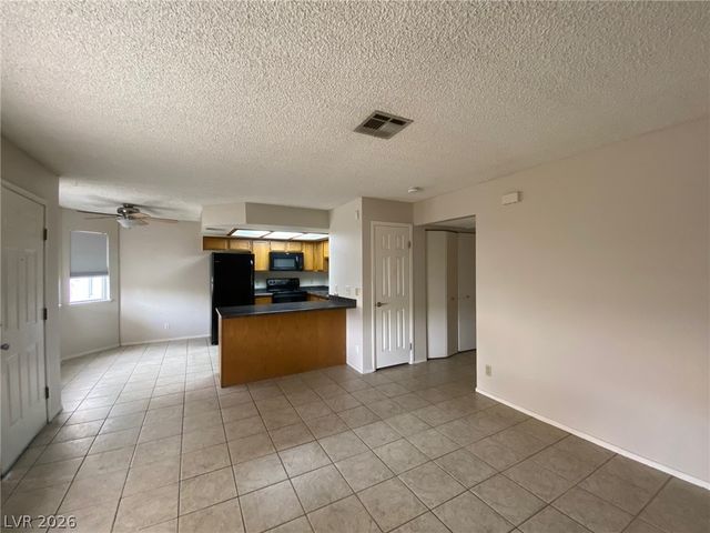 900 Boulder Springs Drive 101, Las Vegas, NV 89128