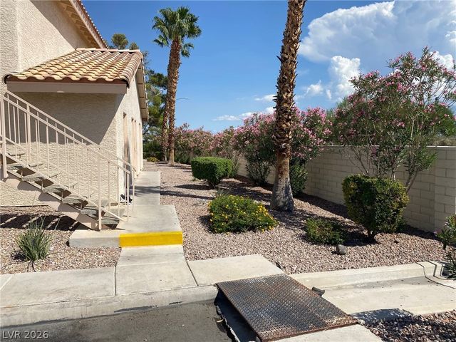 900 Boulder Springs Drive 101, Las Vegas, NV 89128