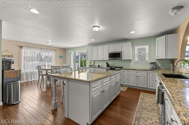 25803 Brookview Boulevard, Brownstown Charter Township, MI 48134
