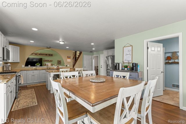 25803 Brookview Boulevard, Brownstown Charter Township, MI 48134