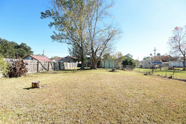 2122 Highway 182 Highway, Raceland, LA 70394