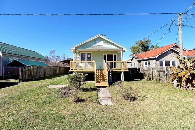 2122 Highway 182 Highway, Raceland, LA 70394