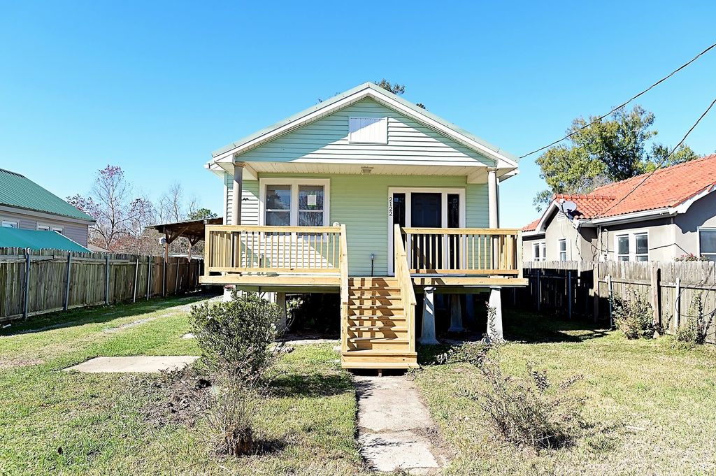 2122 Highway 182 Highway, Raceland, LA 70394