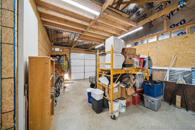 1327 W Davis, Nowata, OK 74048