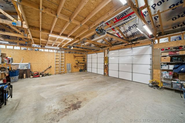 1327 W Davis, Nowata, OK 74048