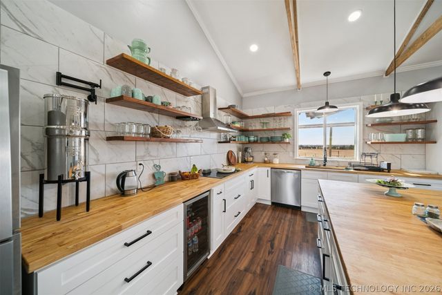 1327 W Davis, Nowata, OK 74048