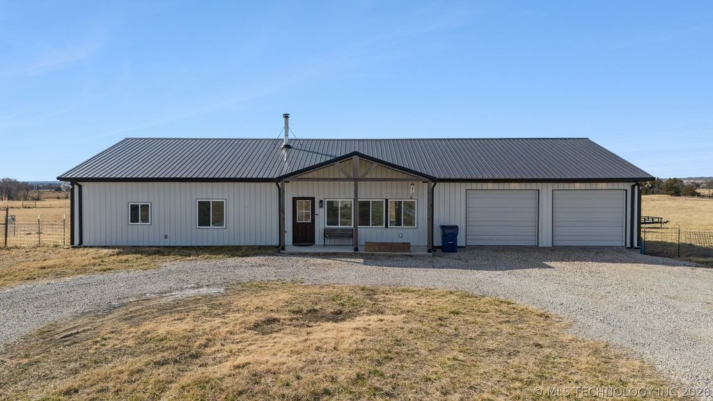 1327 W Davis, Nowata, OK 74048