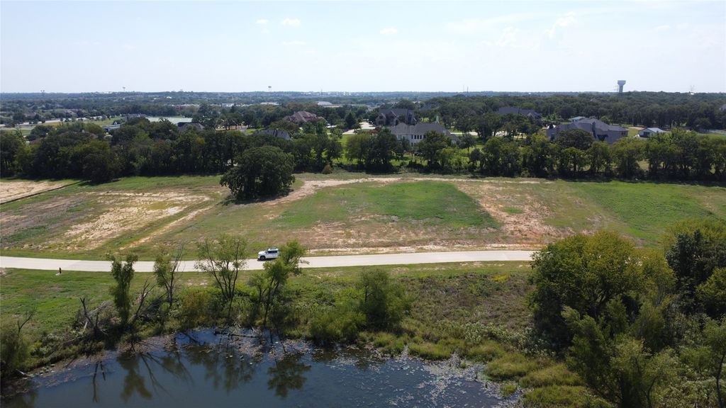 1318 Clydesdale Road, Bartonville, TX 76226