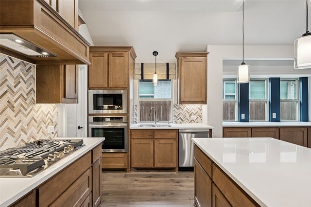 121 Emperor Oak Court, Balch Springs, TX 75181