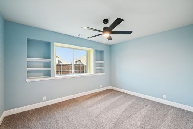 121 Emperor Oak Court, Balch Springs, TX 75181